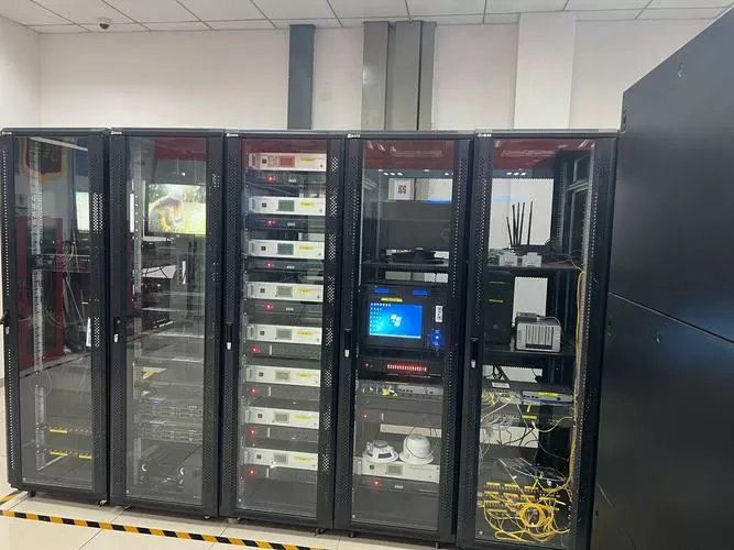 कमजोर वर्तमान मन्त्रिपरिषद्